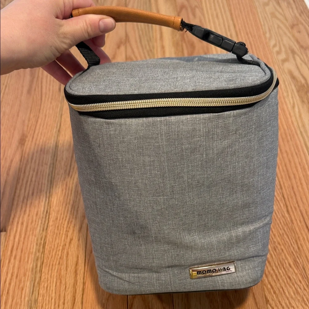 Momojing insulated breastmilk cooler and baby bottle bag
